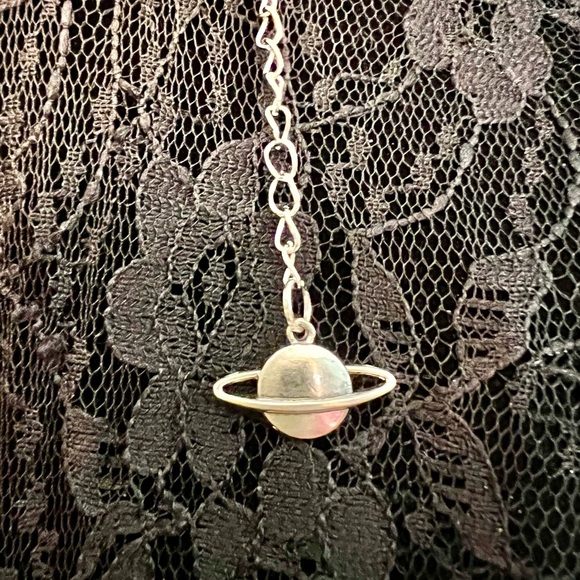 Alien Head Rush Necklace with Saturn-like Planetary Charm For Back of Your Neck - Picture 6 of 11